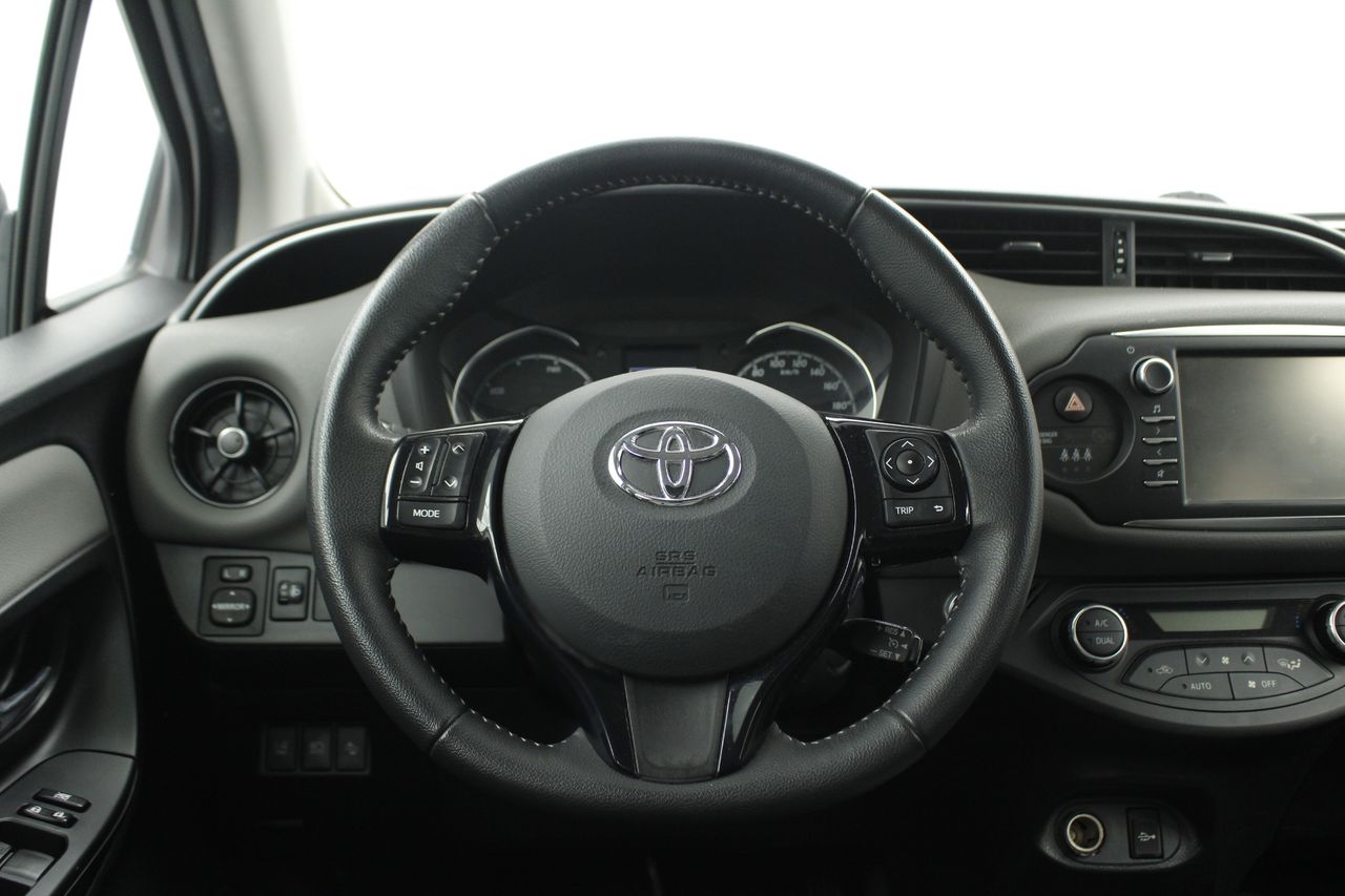 Foto Toyota Yaris 24