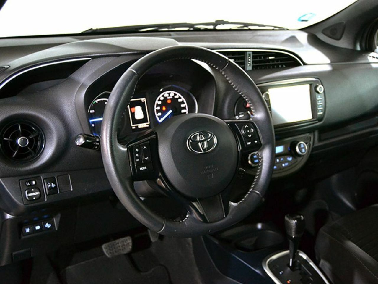 Foto Toyota Yaris 11