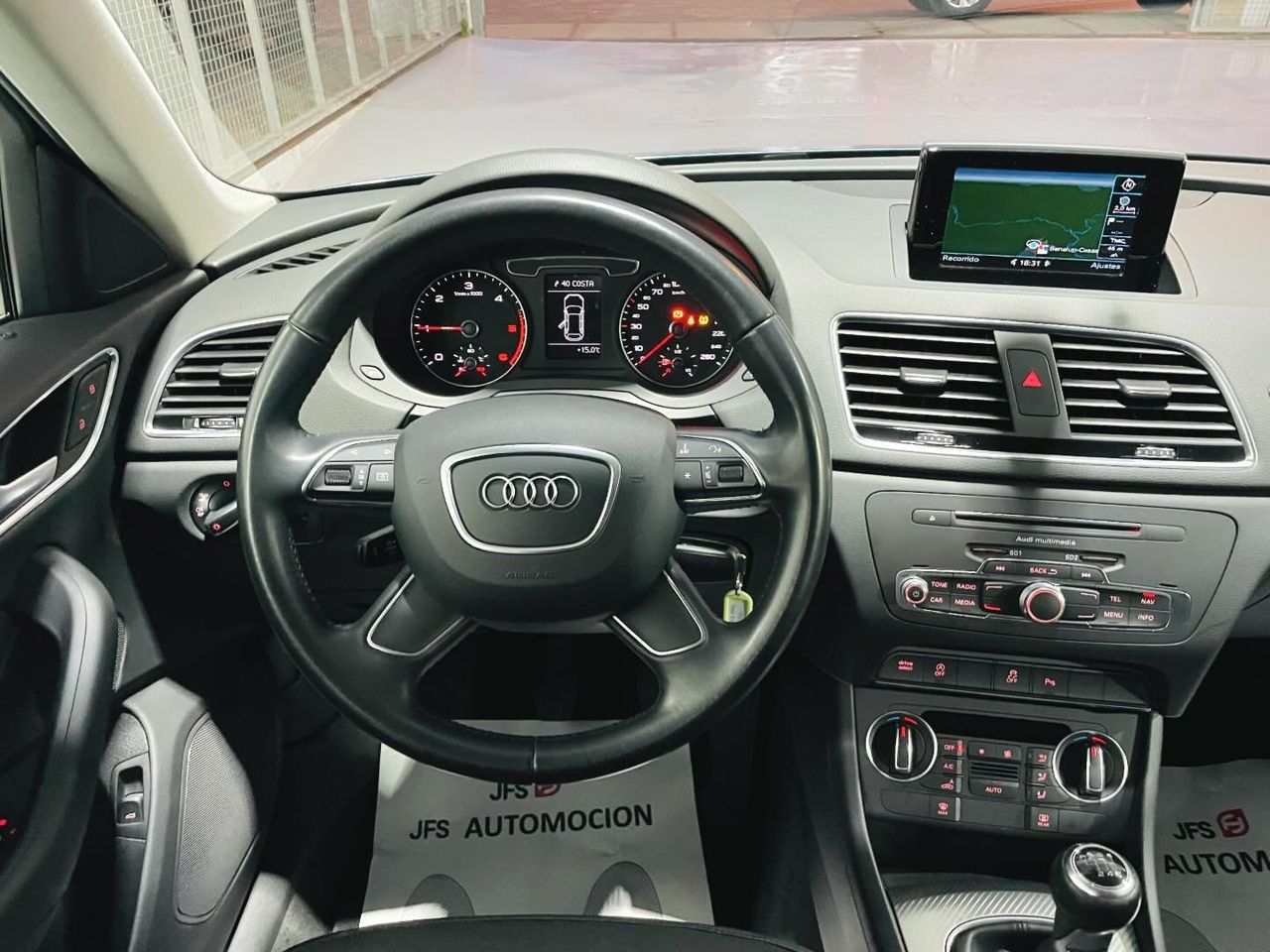 Foto Audi Q3 8