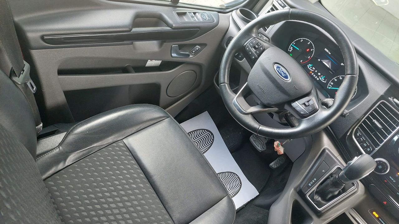 Foto Ford Tourneo Custom 14
