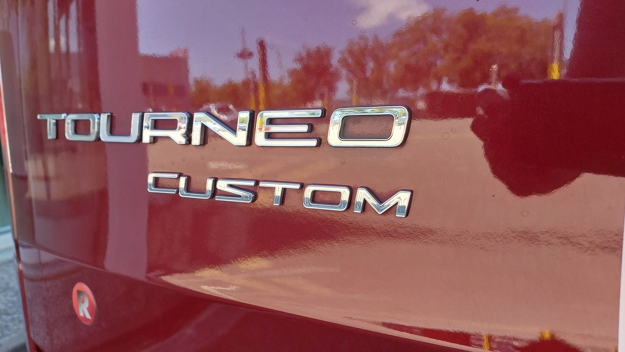 Foto Ford Tourneo Custom 110