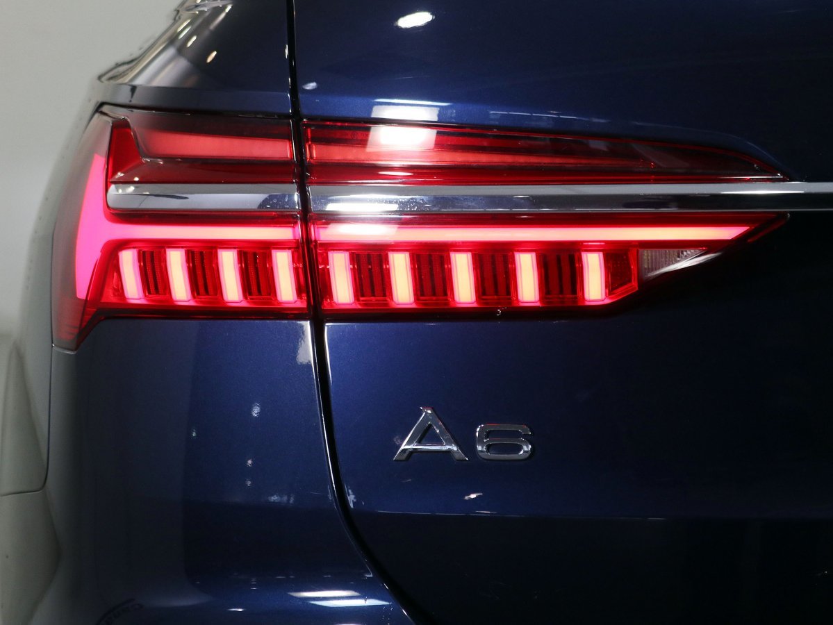 Foto Audi A6 Avant 11